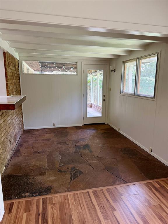 Building Photo - 5510 Delwood Dr