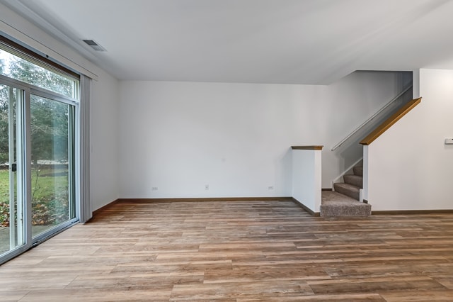 Building Photo - 710 Woodewind Dr