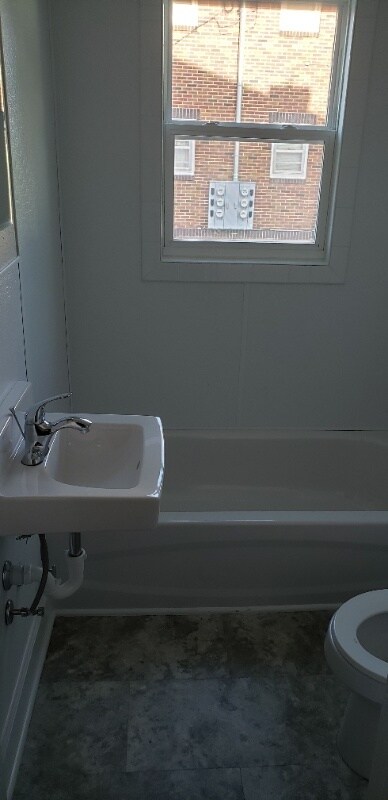 Building Photo - 1726 E Waterman St