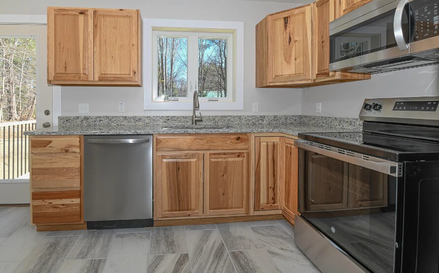 Building Photo - 32 Rockwood Dr