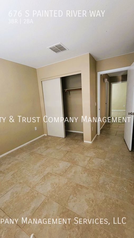 Building Photo - 676 S Painted River Way