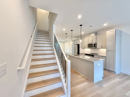 Building Photo - Newly Built 4BD, 3.5BA Northeast Raleigh Townhome in a Great Location