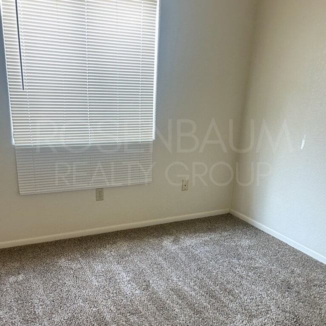 Building Photo - Charming & Inviting 2-bedrooms, 1-bath apartment in Prescott Valley!