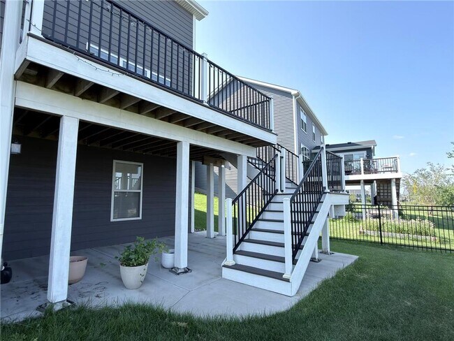 Building Photo - 4809 Stable View Dr