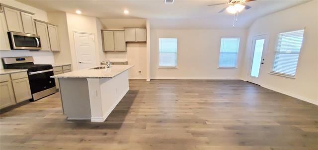 Building Photo - 808 Marigold St