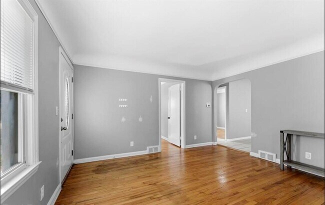 Building Photo - 14986 University St