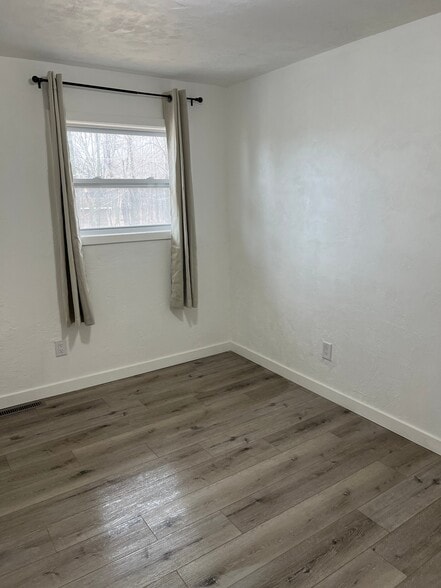 Building Photo - 6099 WI-42