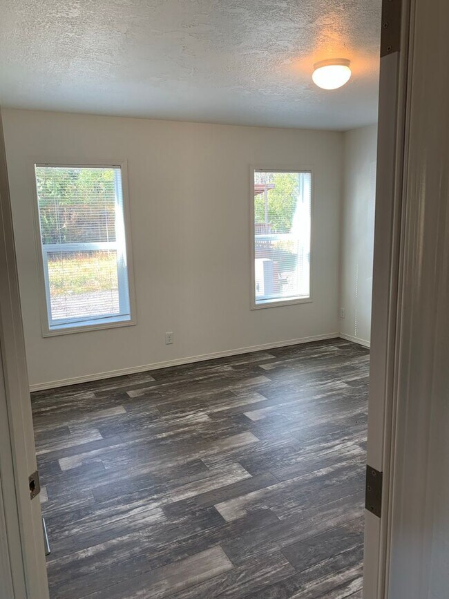Building Photo - New, Luxury Home in a Rural Location of Philomath