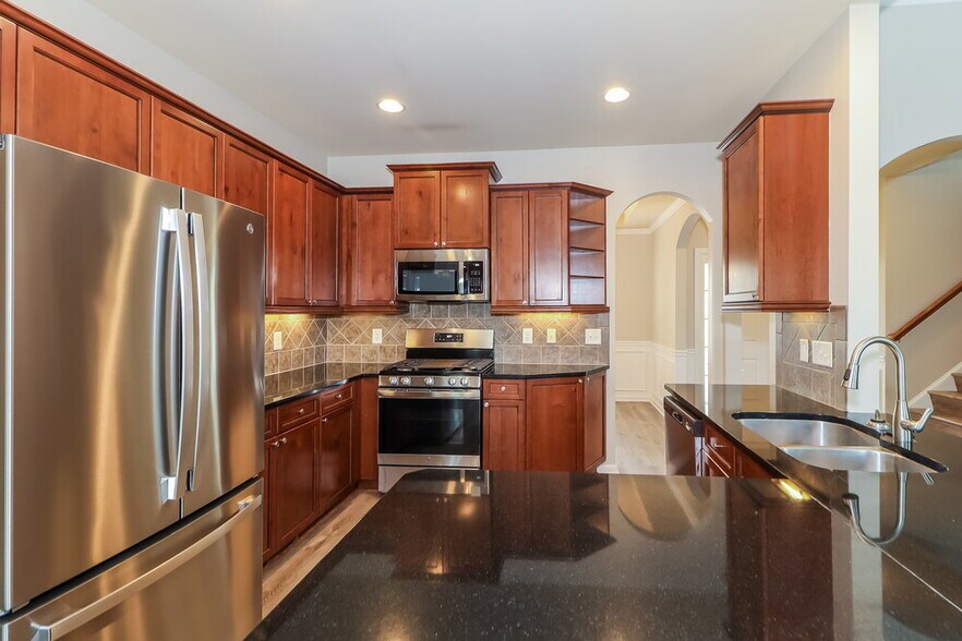 Building Photo - 265 Lilyfield Ln