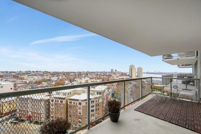 Building Photo - 6050 JFK Blvd E