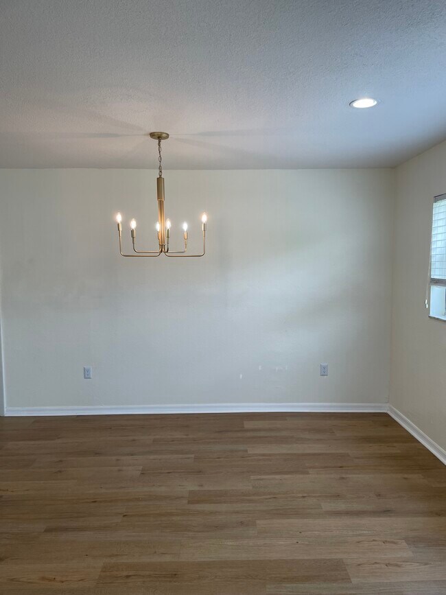 Building Photo - 5900 25 Way S