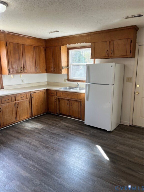 Building Photo - 2356 Dellrose Dr