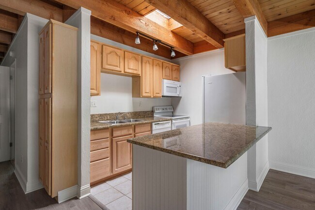 Building Photo - Incline Village: Condo - 3 Bedrooms, 2 Full Bathrooms, 1 Car Garage, Low Elevation, Centrally Loc...