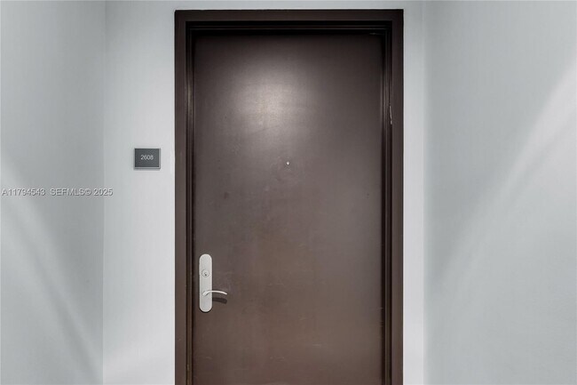 Building Photo - 1830 S Ocean Dr