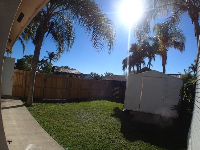 Building Photo - 15130 SW 164th Ave