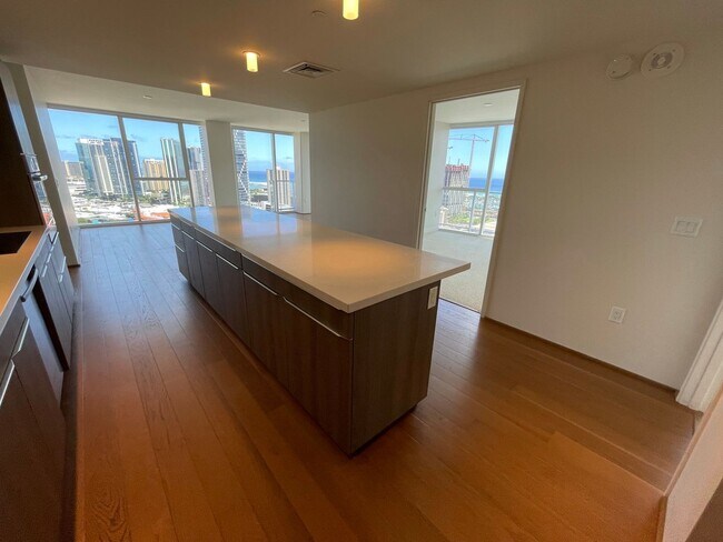 Building Photo - Symphony Honolulu! Luxurious 3 bedroom 2 bathroom in Kakaako with 2 assigned parking stall