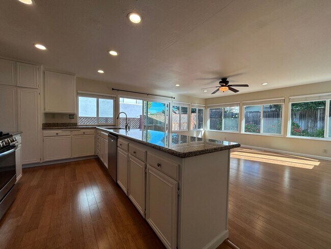 Building Photo - Sought after Concord Crossings Community 4...