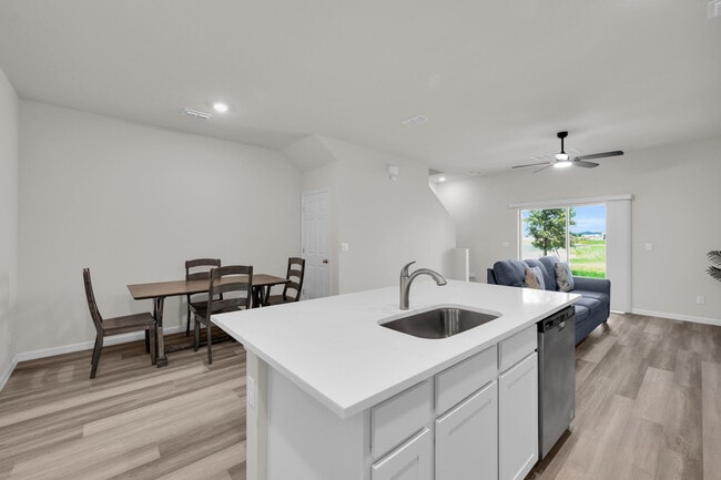 Building Photo - 12834 SW Forli Wy