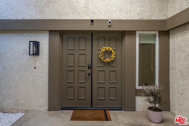 Building Photo - 683 Triunfo Canyon Rd