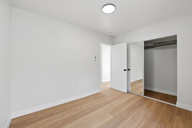 Building Photo - 2735 Broadway-3