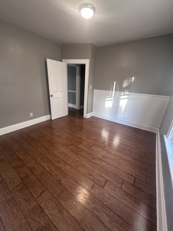 Building Photo - 4915 E 109th St