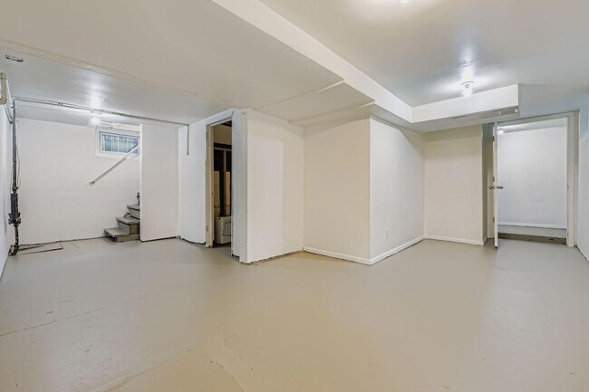 Building Photo - 1501 Sherburne Ave