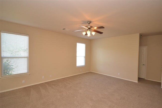 Building Photo - 409 Riverine Way