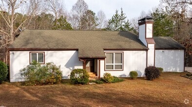 Building Photo - Oconee Country Living on 8+ Acres w/ Full ...