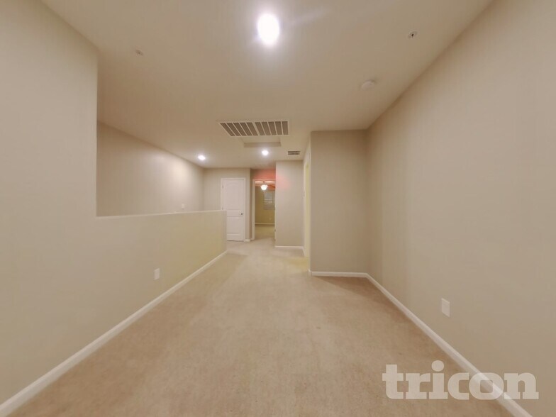 Building Photo - 12590 W Mazatzal Dr