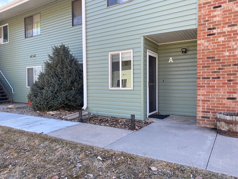 Building Photo - 1855 Icarus Dr