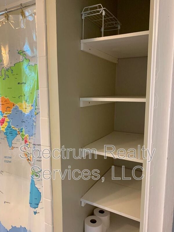 Building Photo - 2151 Traymore Rd