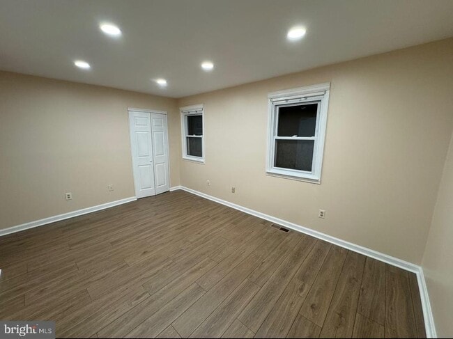 Building Photo - 4639 Sands Way