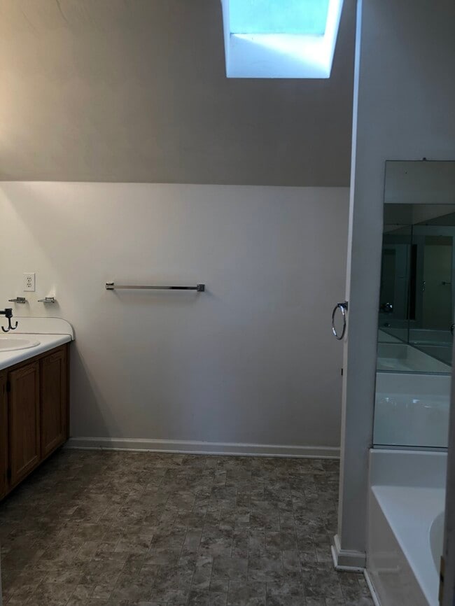 Building Photo - 1301 Whistle Town Ct