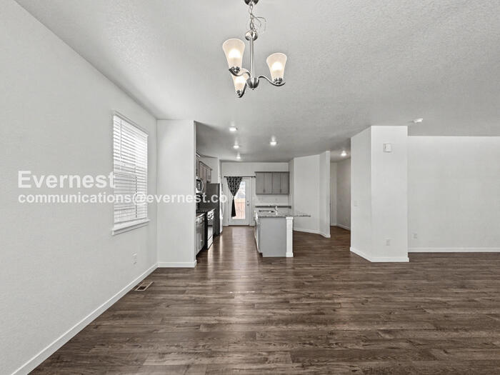 Building Photo - 21894 E 9th Pl