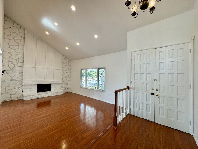 Building Photo - Very Spacious home in the desirable Porter Ranch area with a separate detached guest house