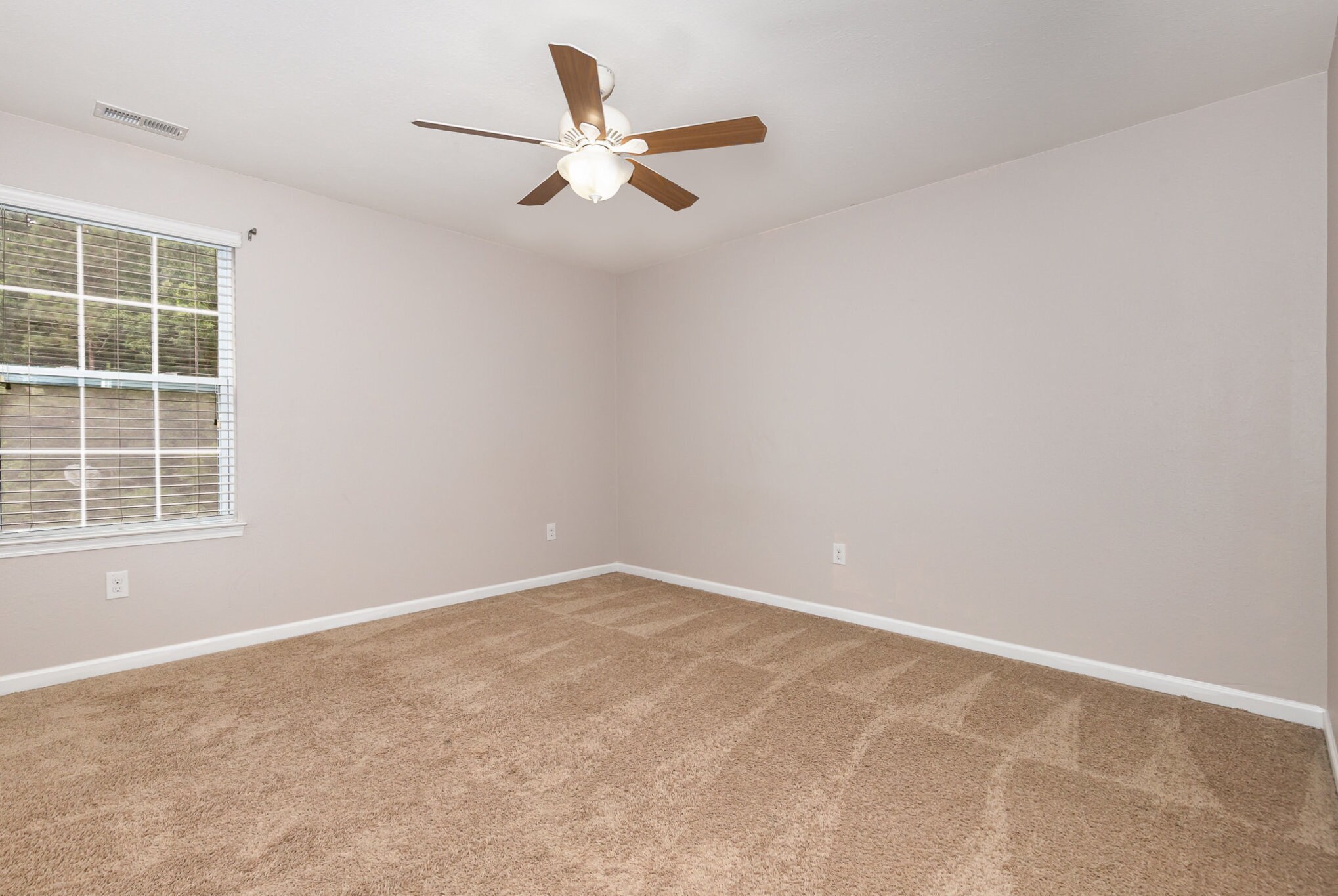 Building Photo - 486 Botanical Ct