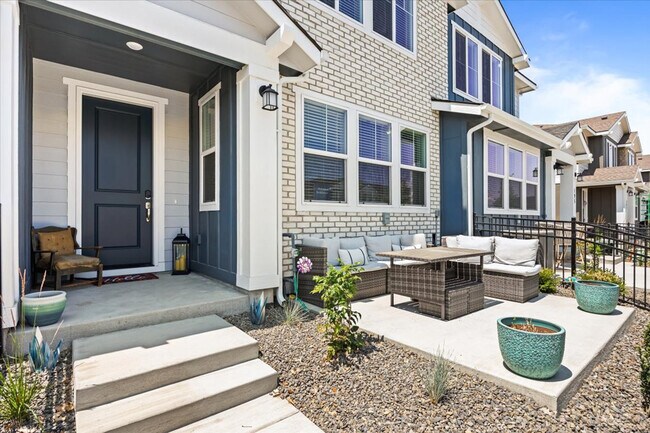 Building Photo - 195 N Nursery Ave