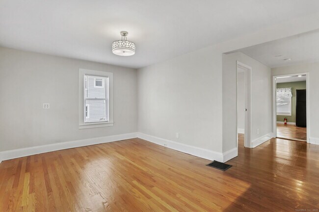 Building Photo - 8 3rd St