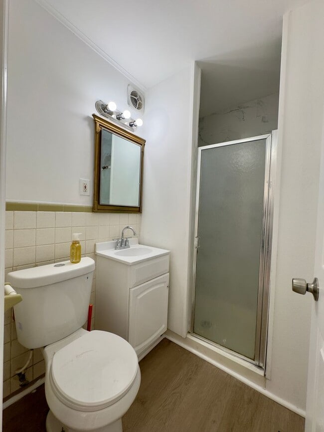 Building Photo - Charming 4 Bedroom/2 Bathroom Home in Dundalk, MD!