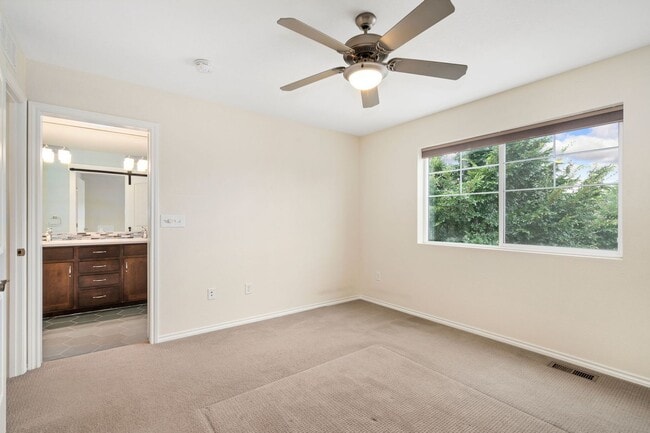 Building Photo - Fantastic Home in North Fort Collins