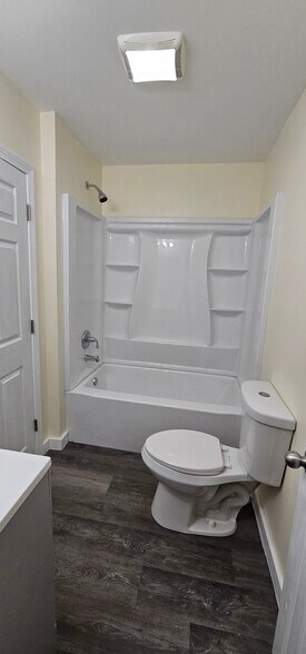 Building Photo - 11 Grand St