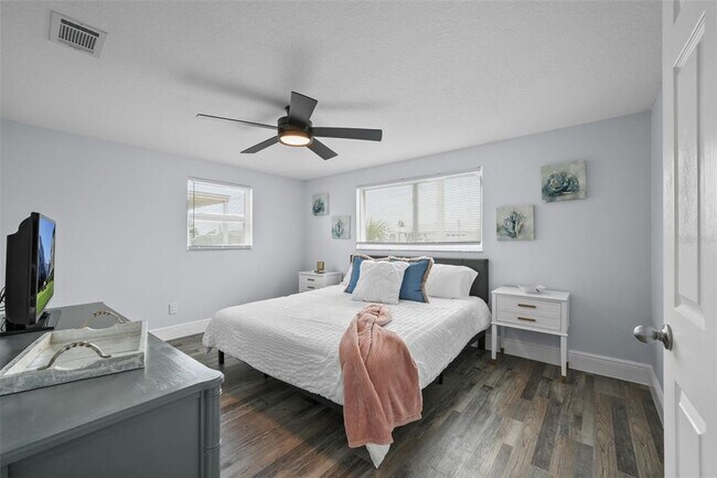 Building Photo - 13704 Veronica Dr