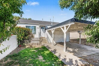 Building Photo - 14772 Midland Rd