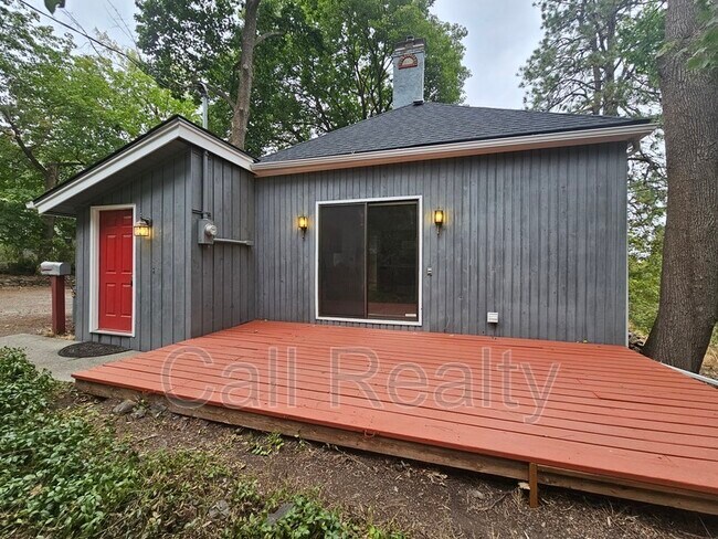 Building Photo - 350 E 10th Ave