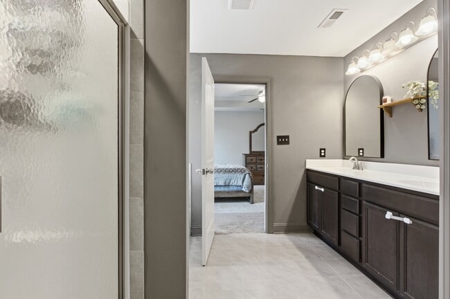 Building Photo - 2012 Snapper St