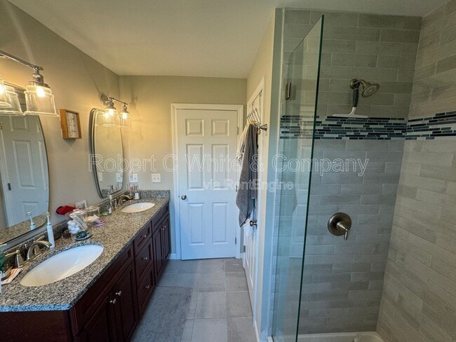 Building Photo - 26 Northview Dr