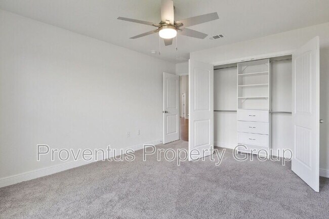 Building Photo - 2419 Privet Berry Dr