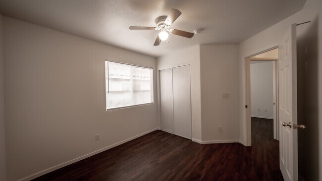 Building Photo - Beautiful Single Story Home with New Floor...