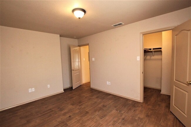Building Photo - 6006 Catedral Loop
