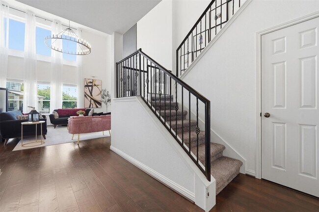 Building Photo - 3564 Rosalina Loop